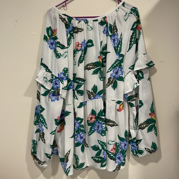 Old Navy top. XXL - Picture 6 of 8